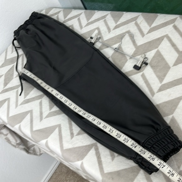 Abercrombie & Fitch Vegan Leather Black Jogger size Small - Picture 10 of 10